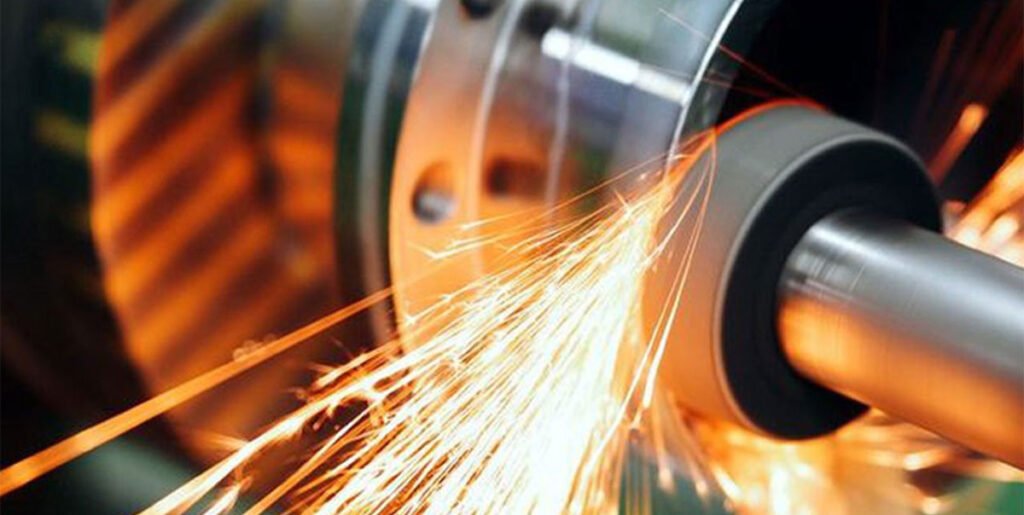 Türkiye'nin Çelik Sektörü: Artan Üretim, Azalan İhracat ve 2024 Beklentileri