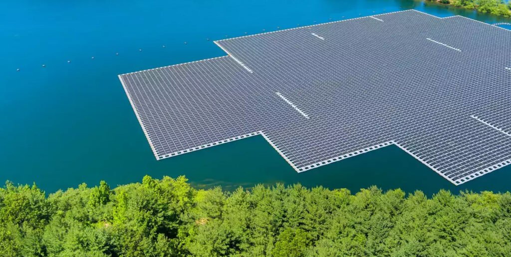 Türkiye'nin-İlk-Yüzer-Güneş-Enerjisi-Santrali-Elazığ'da-Faaliyete-Geçti